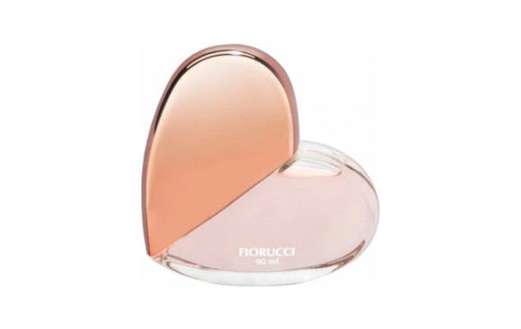 Perfume Dolce Amore, da Fiorucci, é a fragrância perfeita para as mulheres sofisticadas e românticas que querem arrasar no primeiro encontro