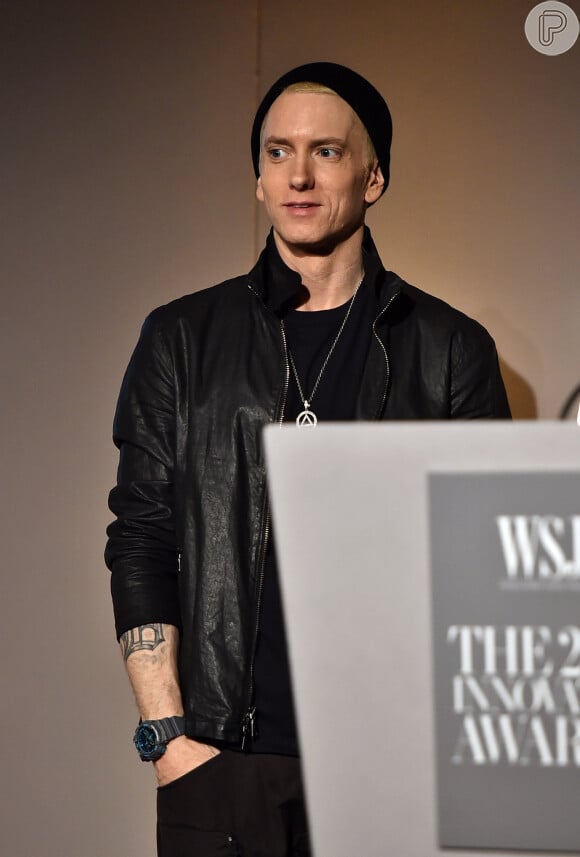 A família do fã de Eminem fez uma campanha na internet para que o cantor realizasse o sonho do rapaz antes de ele morrer, e o rapper prontamente atendeu