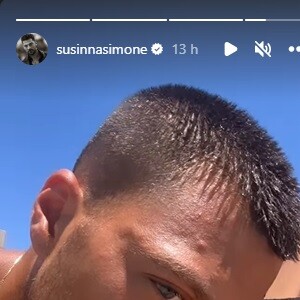 Simone Susinna apareceu beijando parte íntima de Anitta nas redes sociais