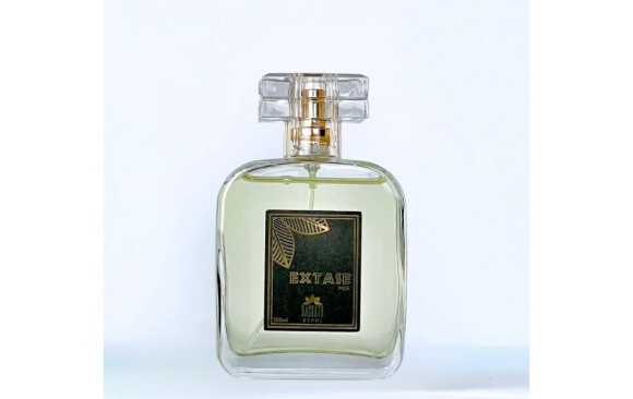 Perfume Extase, da Sacratu, é um similar ao Invictus, da Paco Rabanne, que conta com uma potência e fixação extraordinárias
