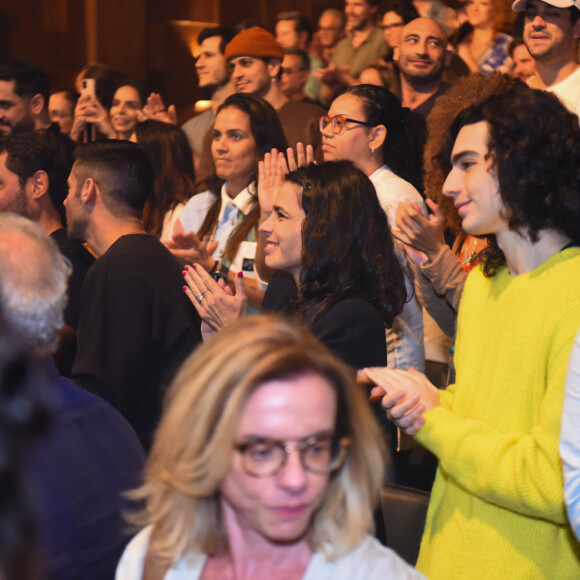Maria Ribeiro e João Betti estavam na peça de teatro 'Barbara' que ainda estreará para o grande público.