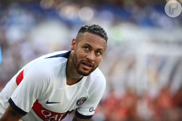 Jornal francês afirma que Neymar informou à diretoria do PSG que quer sair na próxima janela de transferências