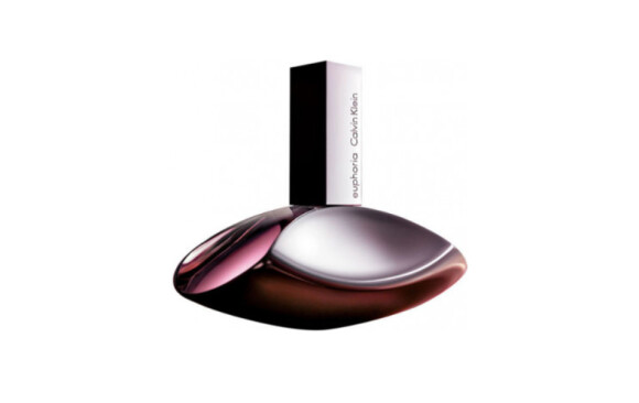 Perfume Euphoria, da Calvin Klein, carrega a promessa de memórias inesquecíveis, simbolizando o espírito feminino