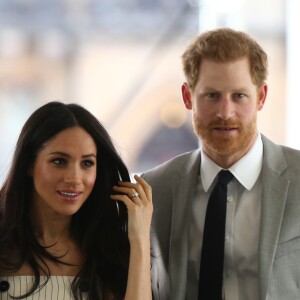 Meghan Markle e o príncipe Harry teriam se encontrado com o príncipe William e Kate Middleton para resolver a situação tensa