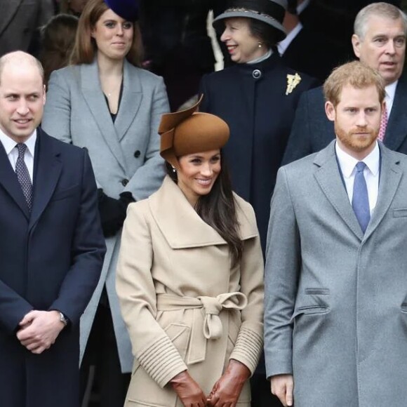 Um tabloide britânico revelou que o clima na família real entre Príncipe William, Príncipe Harry, Kate e Meghan nunca foi tão amistoso.