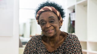 Lázaro Ramos, Manoel Soares e mais famosos dão adeus emocionante à atriz Léa Garcia: 'Despedida dói'