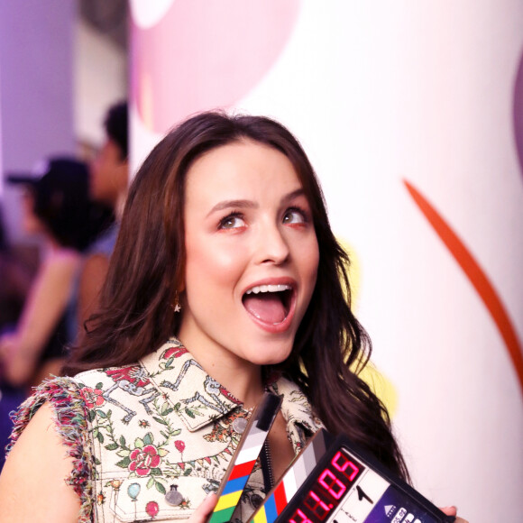 Larissa Manoela puxa o elenco do filme 'Tá Escrito!', que chega aos cinemas em novembro de 2023