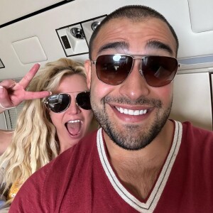 Britney Spears e Sam Asghari devem se divorciar, segundo fontes do TMZ