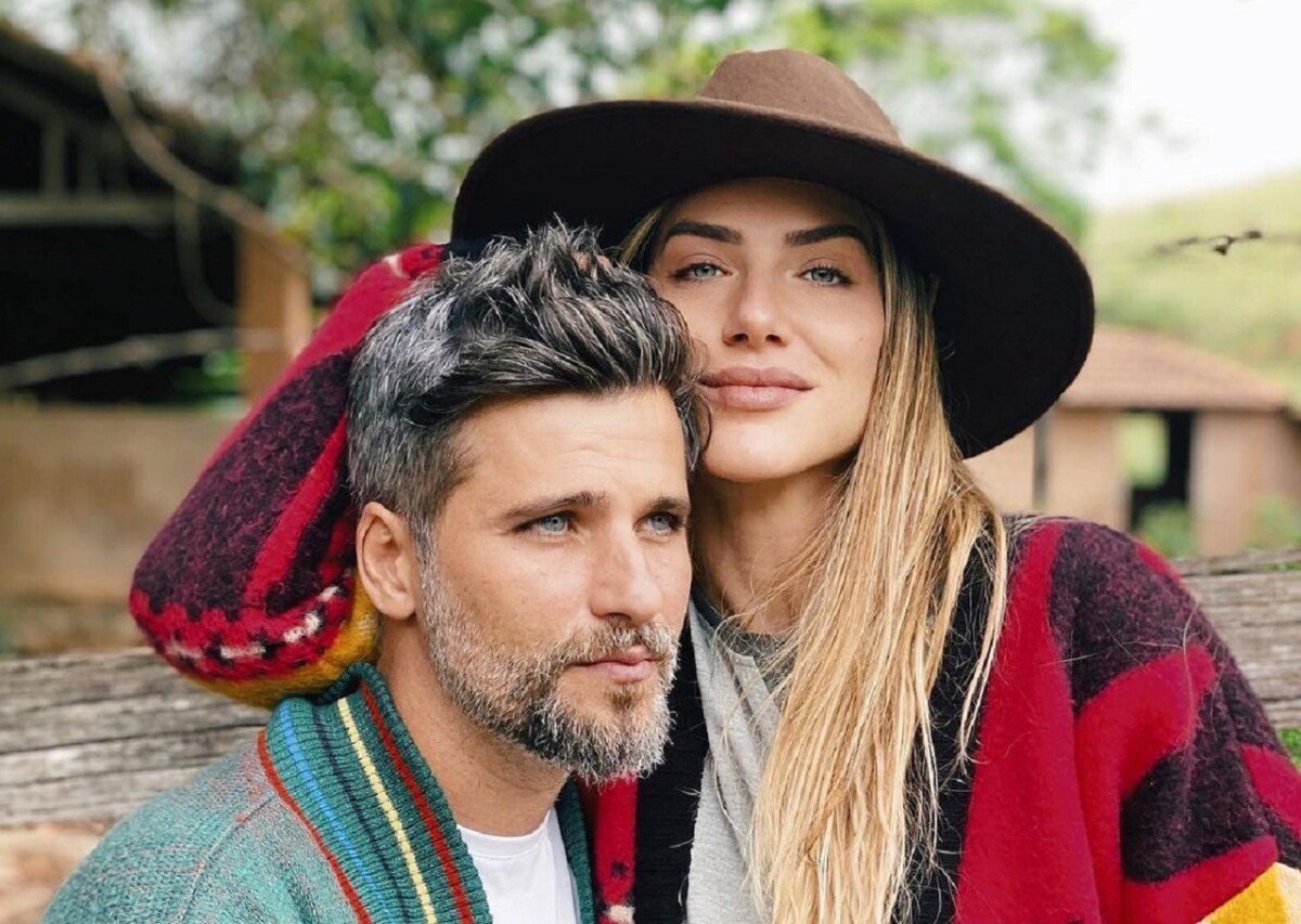 Giovanna Ewbank dá presente inusitado para Bruno Gagliasso