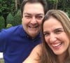 Faustão está internado para resolver problemas no coração e Luciana Cardoso está acompanhando o marido