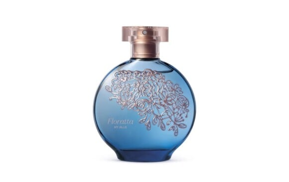 Perfume Floratta My Blue, do Boticário, mistura um blende de Musks com Sândalo e Íris, resultando em uma fragrância que te incentiva a redescobrir o romance