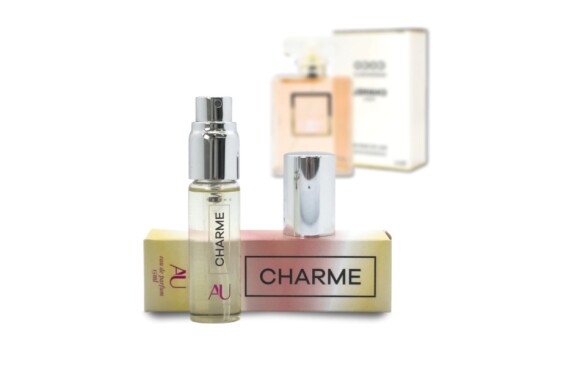 Perfume Charme, da linha da Andressa Urach, remete o Coco Chanel e dá uma aura de confiança e mistério para a mulher que o usa