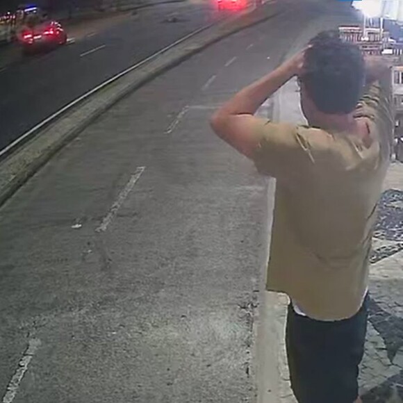 Bruno De Luca leva às mãos à cabela ao ver Kayky Brito ser atropelado