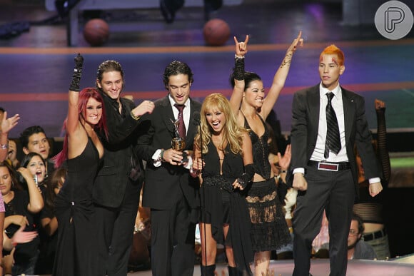 RBD fez o primeiro show em março de 2005, ou seja, até outubro de 2006, não houve nenhum aumento de cachê, apesar do sucesso crescente