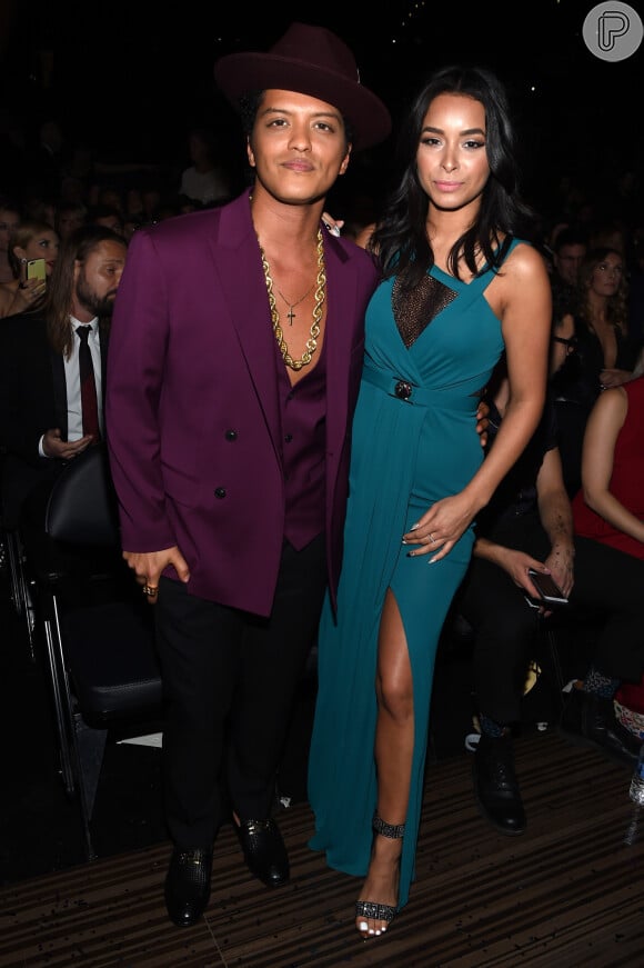 Bruno Mars e Jessica Caban: o cantor chegou a confirmar que a namorada era a inspiração para 'When I Was Your Man' em entrevista à Rolling Stones