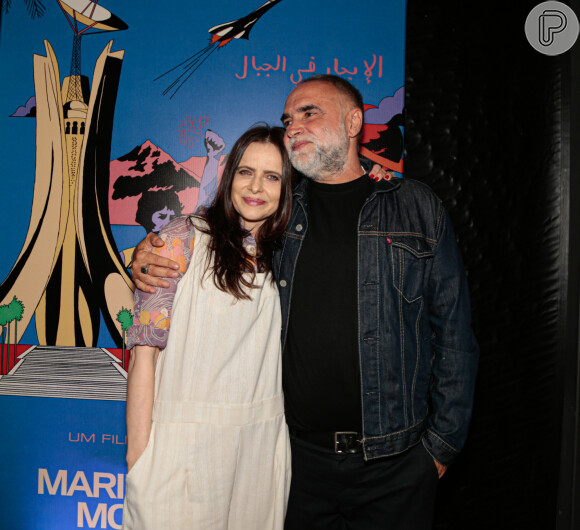 Maria Luísa Mendonça, a Buba da primeira versão da novela 'Renascer', ao lado do diretor Karim Aïnouz, responsável por 'Marinheiro das Montanhas'