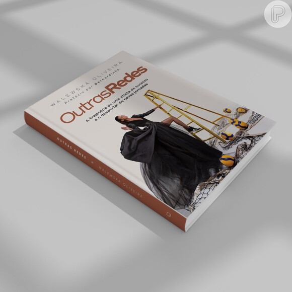 Walewska Oliveira lançou seu livro biográfico 'Outras Redes'