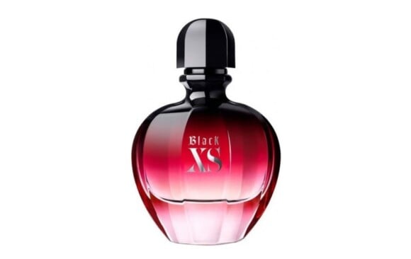 O frasco de 50 ml do perfume Black Xs For Her, da Paco Rabanne, custa em torno de R$ 400