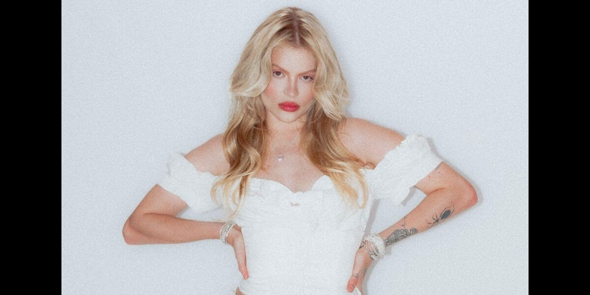 Foto Luísa Sonza mudou um pouco a letra de 'Chico' e dedicou a canção a Chico Buarque Purepeople Foto Luísa Sonza mudou um pouco a letra de 'Chico' e dedicou a canção a Chico Buarque Purepeople