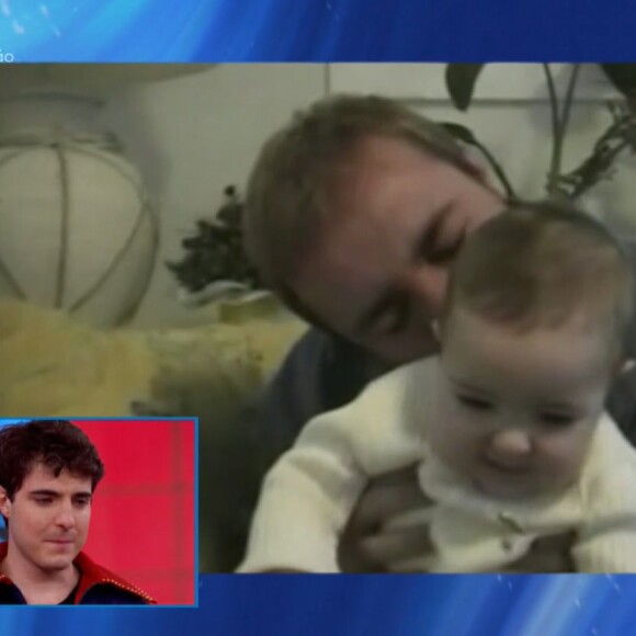 João Liberato se emocionou ao ver imagens antigas com o pai, Gugu Liberato