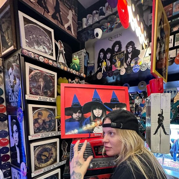 Luísa Sonza estaria se envolvendo com uma de suas bailarinas após o término com Chico