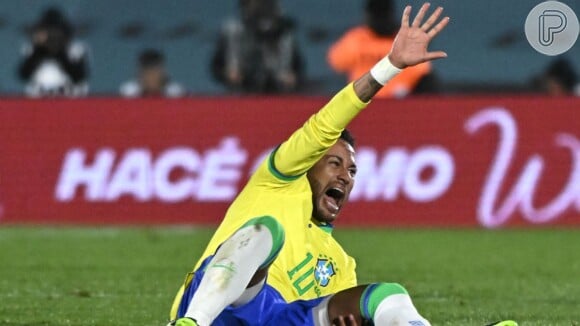 Neymar revela joelho frágil e debilitado após sofrer grave lesão durante jogo de futebol
