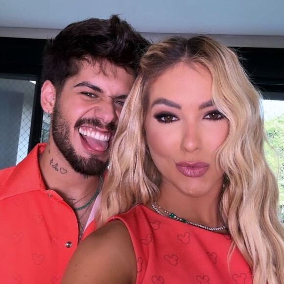 Virgínia Fonseca e Zé Felipe estavam combinando em looks vermelhos para a ocasião