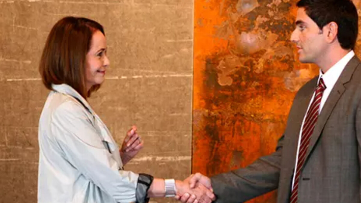 Foto Em Paraíso Tropical, Ana Luísa (Renee de Vielmond) e Lucas 9Rodrigo Veronese) se apaixonam Foto Em Paraíso Tropical, Ana Luísa (Renee de Vielmond) e Lucas 9Rodrigo Veronese) se apaixonam