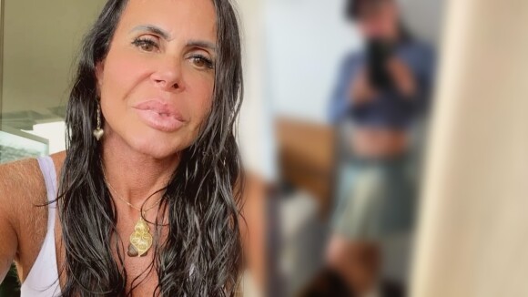 Gretchen posta foto com minissaia plissada, dá zoom em barriga e web reage: 'RBD brasileira'