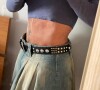 Gretchen posta foto com minissaia plissada e barriga sarada é destacada na web