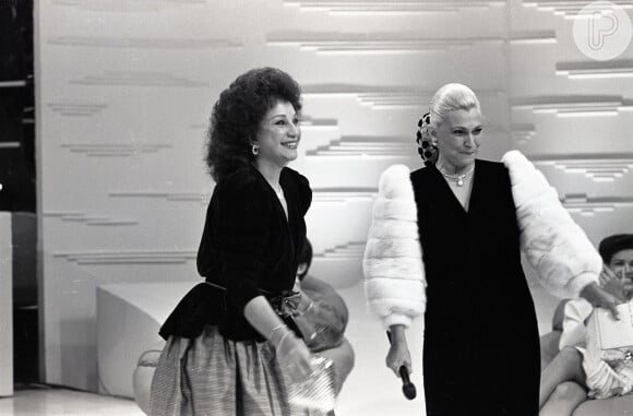 Lolita Rodrigues com a amiga Hebe Camargo em 1988 no SBT