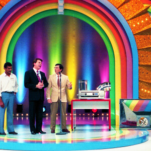 Silvio Santos em foto do programa 'Porta da Esperança' nos anos 1990 no SBT