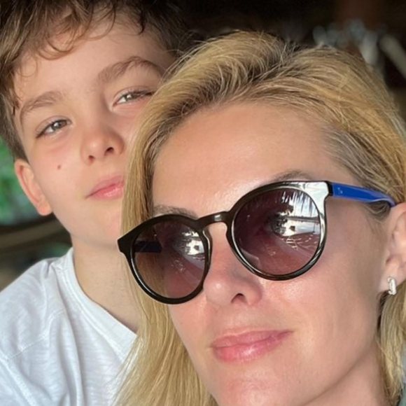 Ana Hickmann exibe fotos com o filho em primeiro pronunciamento após agressão; menino presenciou discussão dos pais