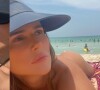 Deborah Secco mostra virilha lisinha em dia de praia e enlouquece fãs
