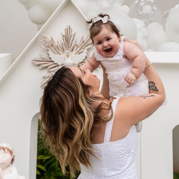 Viih Tube escolheu uma decoração clean para o batizado de Lua