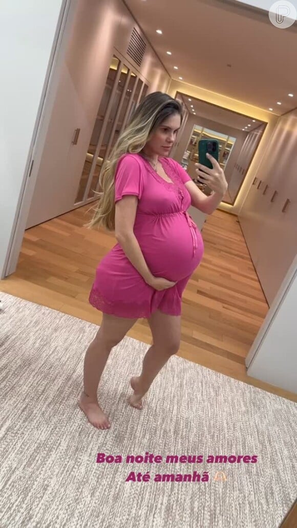 Barriga de gravidez de Bárbara Evans vinha impressionando os seguidores nos últimos dias; foto foi tirada horas antes do parto