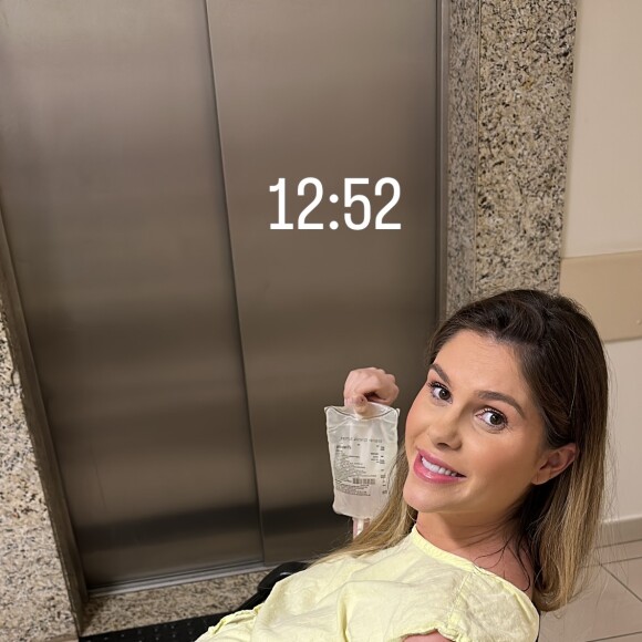 Bárbara Evans deu à luz os filhos gêmeos na tarde desta segunda-feira (27)