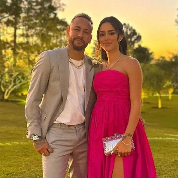 Bruna Biancardi e Neymar passaram uma temporada como pais de Mavie e não como casal, segundo o jornal 'Extra'