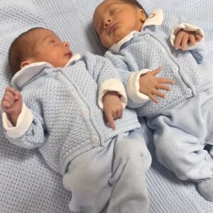 Fotos dos filhos gêmeos de Bárbara Evans têm encantado internautas