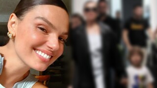 Isis Valverde repete sapato de grife em aerolook com vestido curto e blazer oversized; Marcos Buaiz busca a atriz em fotos. Veja!