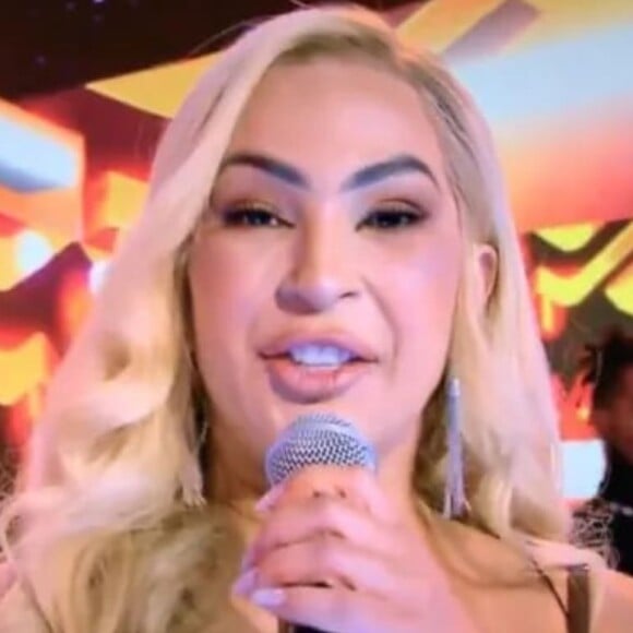 Valesca Popozuda surge irreconhecível no 'Caldeirão' e divide opiniões na web