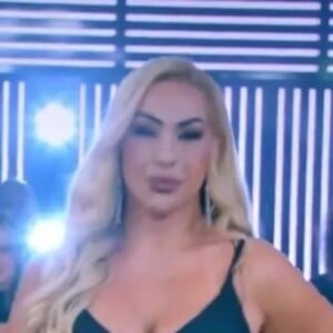 Rosto de Valesca Popozuda chamou atenção de internautas