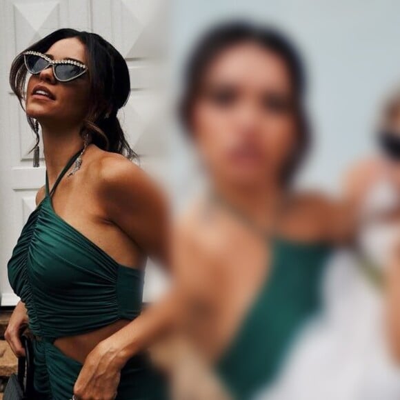 Vestido de madrinha verde: Talita Younan aposta com tudo em cor poderosa, modelo com fenda e sua filha rouba a cena. Fotos!