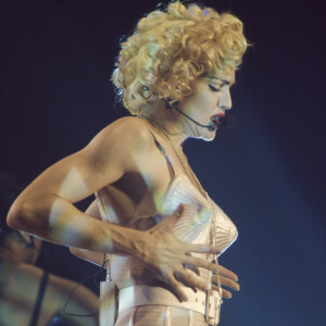 Body de Jean Paul Gaultier eternizado por Madonna foi usado em 1990 pela primeira vez