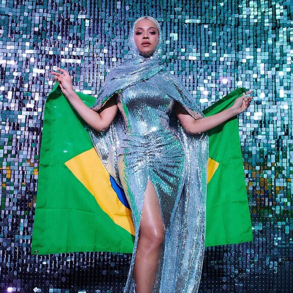 Beyoncé elogiou os fãs brasileiros e lamentou não ter trago a turnê mundial ao país