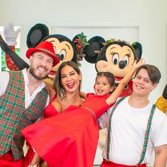 Thiago Nigro e Maíra Cardi passaram o primeiro Natal juntos após se casarem