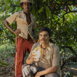 No rmake de Renascer,. Jupará (Evaldo Macarrão) e Deocleciano (Adanilo) na primeira fase da novela.