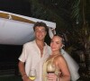 Mel Maia e o novo namorado, o surfista João Maria Pereira, foram aprovados na web