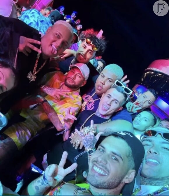 Neymar mostrou selfie com convidados do 'Neymar Em Alto Mar' incluindo Zé Felipe mesmo depois de briga entre os dois