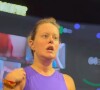 Mari Bridi fez um vídeo mostrando sua rotina pesada de treinos na academia